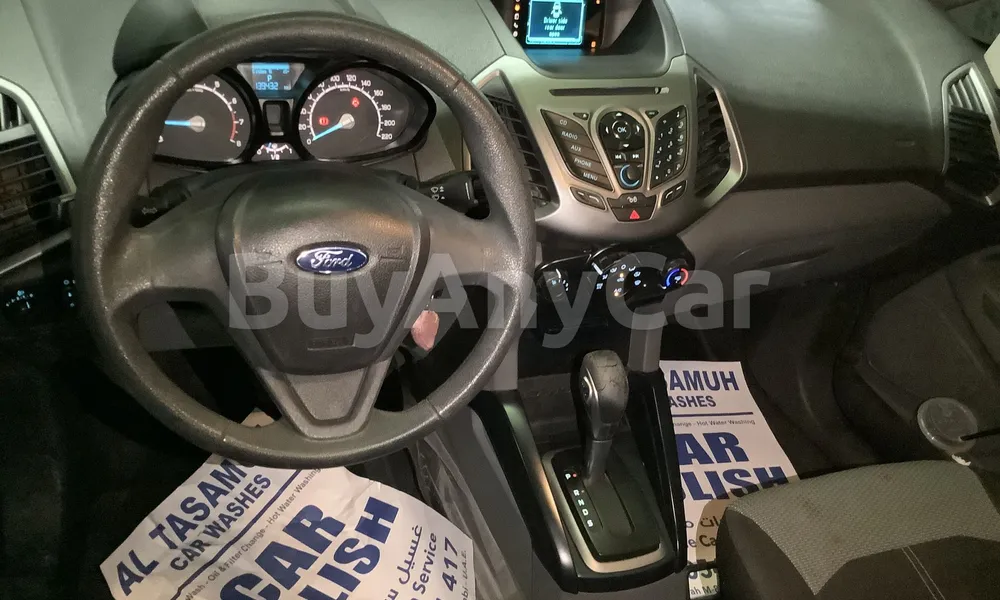 Vehicle photo 8
