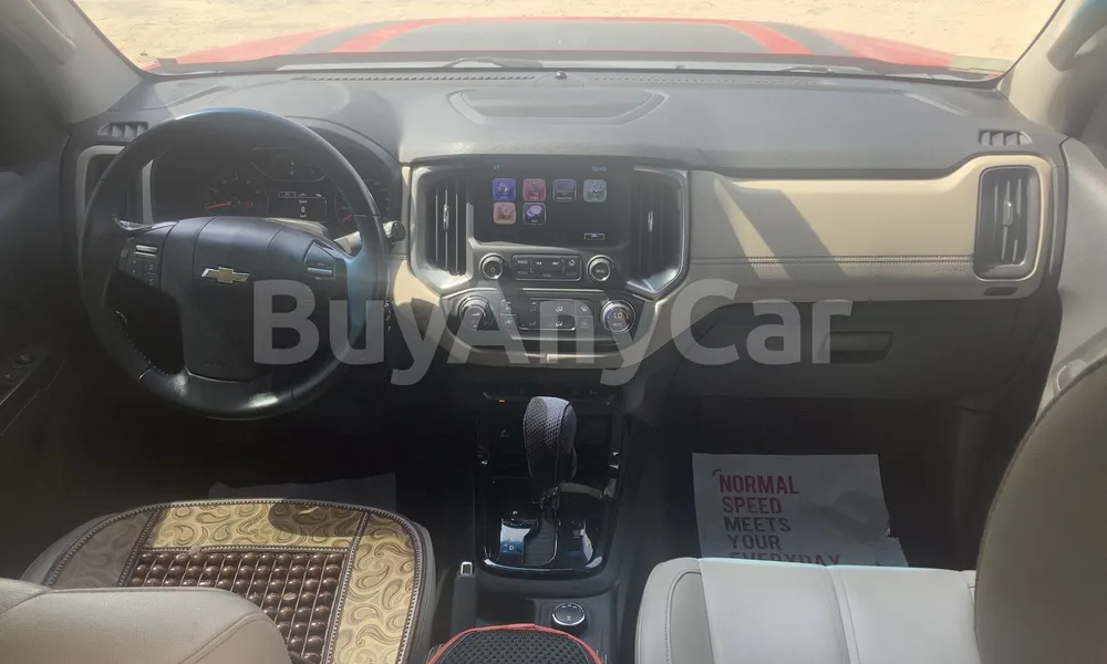Vehicle photo 8