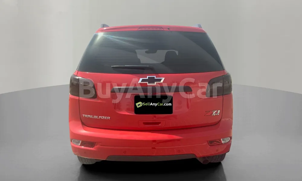 Vehicle photo 2
