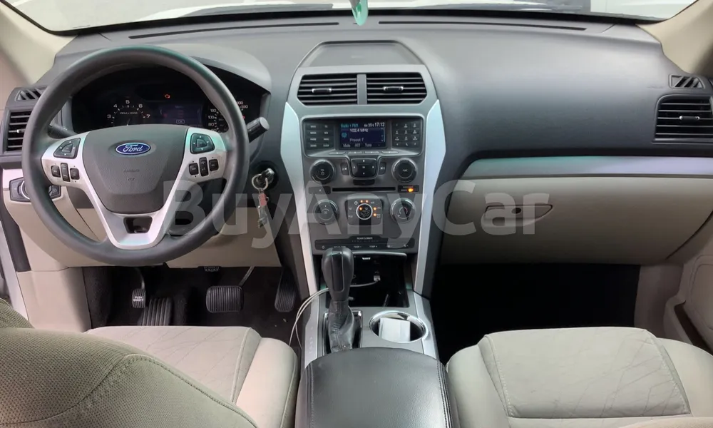 Vehicle photo 7