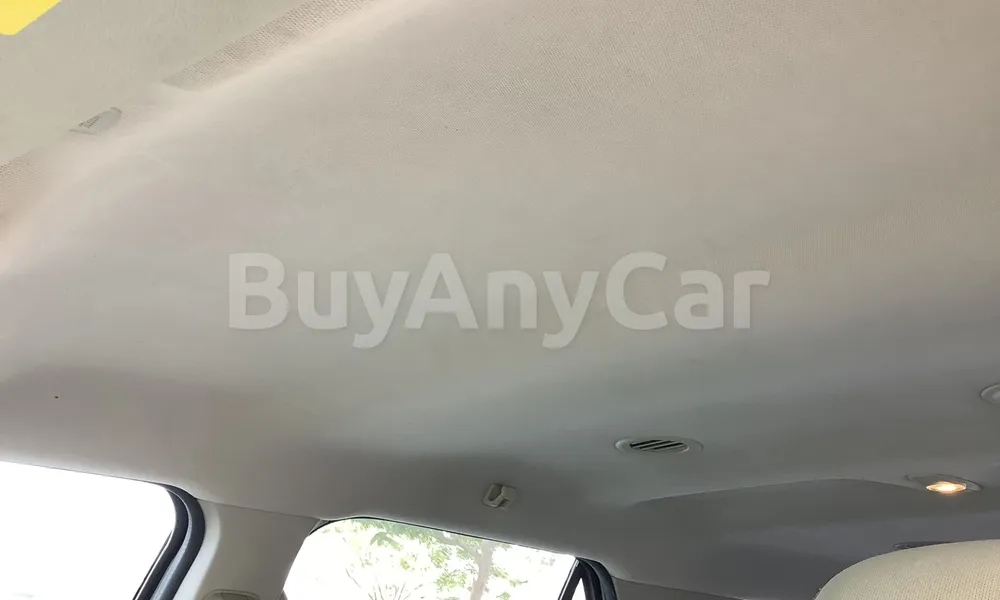 Vehicle photo 9