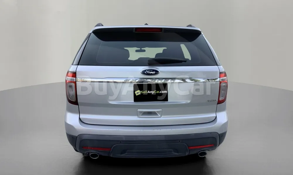 Vehicle photo 2