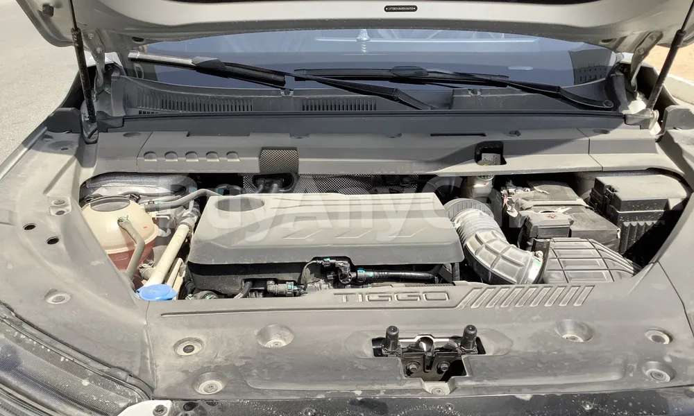 Vehicle photo 5