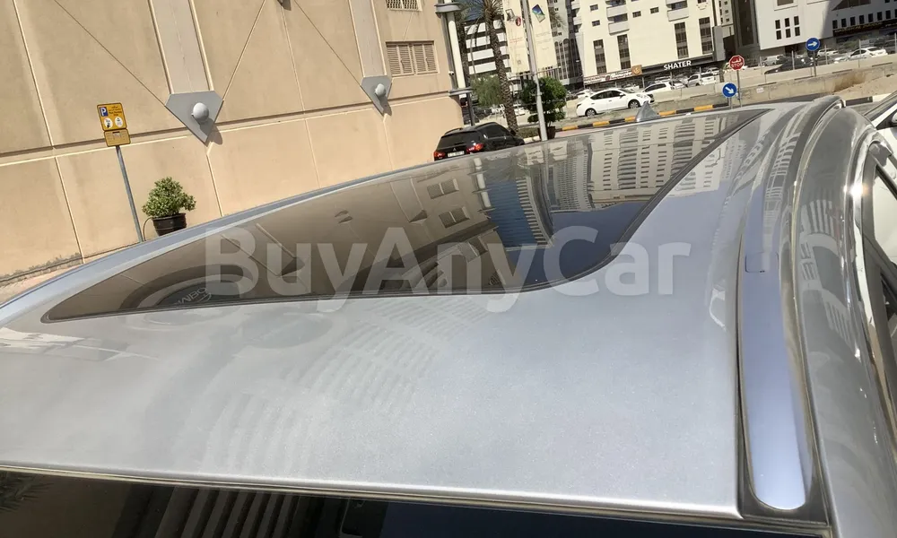 Vehicle photo 8