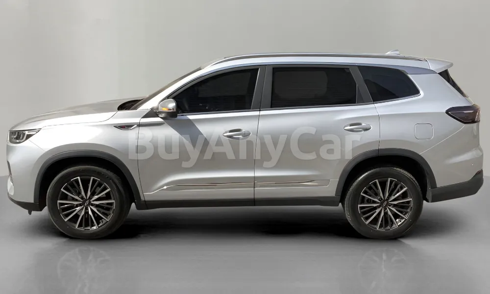 Vehicle photo 4