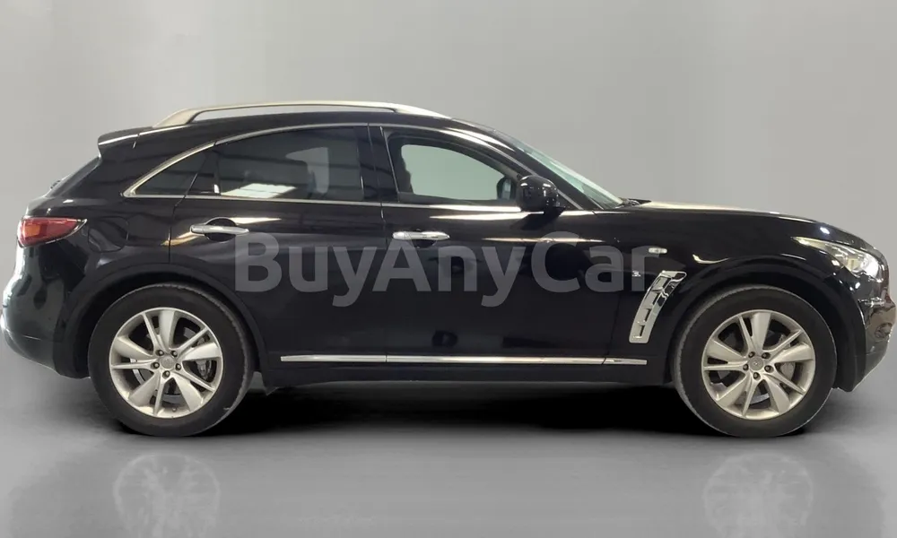 Vehicle photo 4