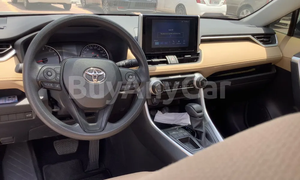 Vehicle photo 9