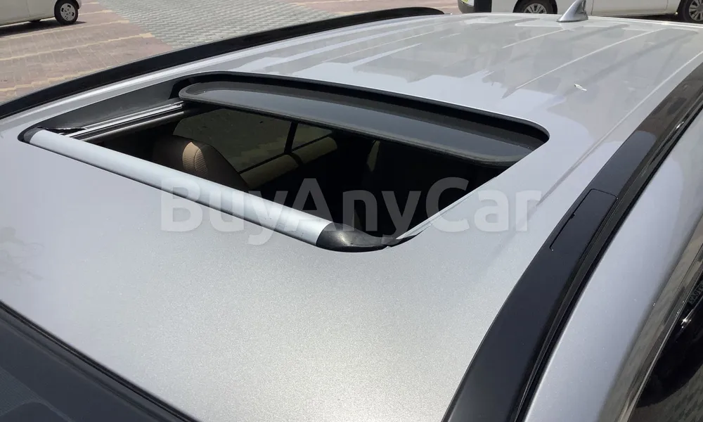 Vehicle photo 5
