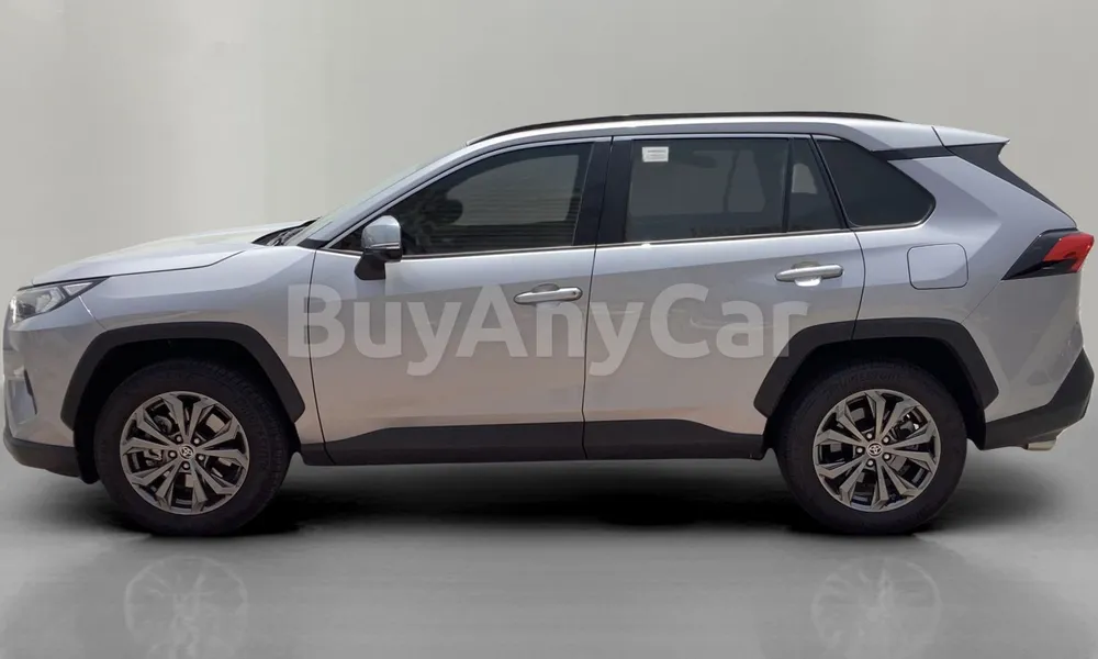 Vehicle photo 4
