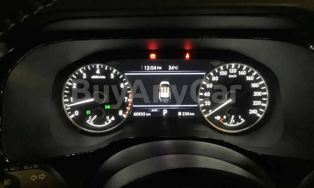Vehicle photo 7
