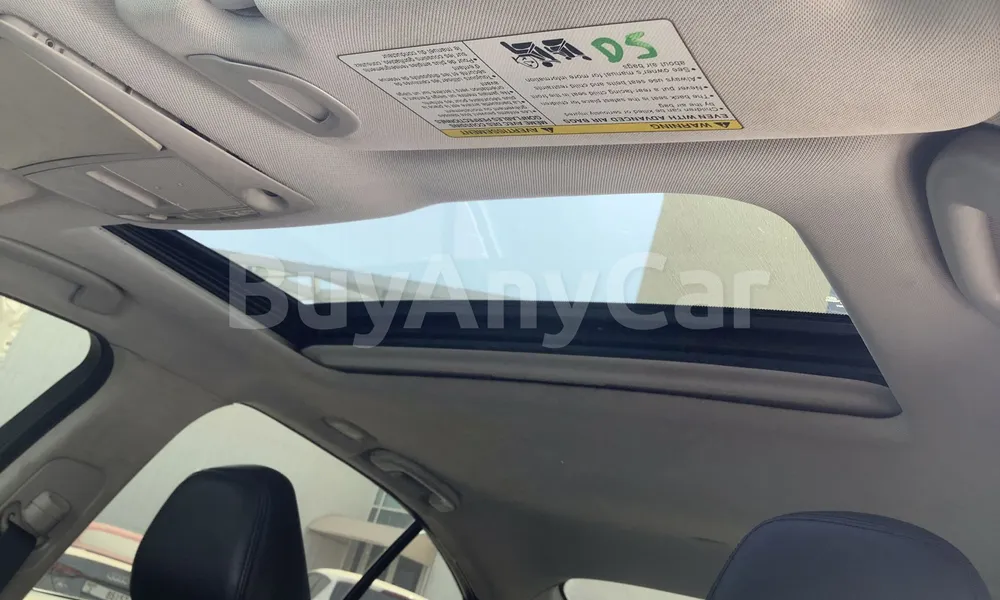 Vehicle photo 9