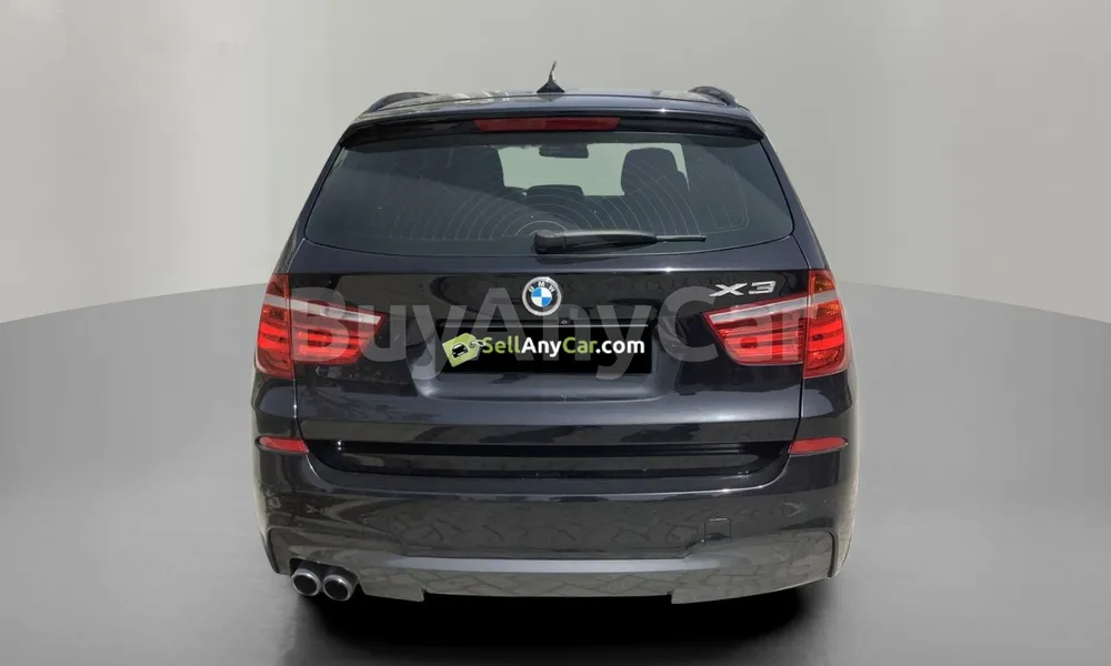 Vehicle photo 2