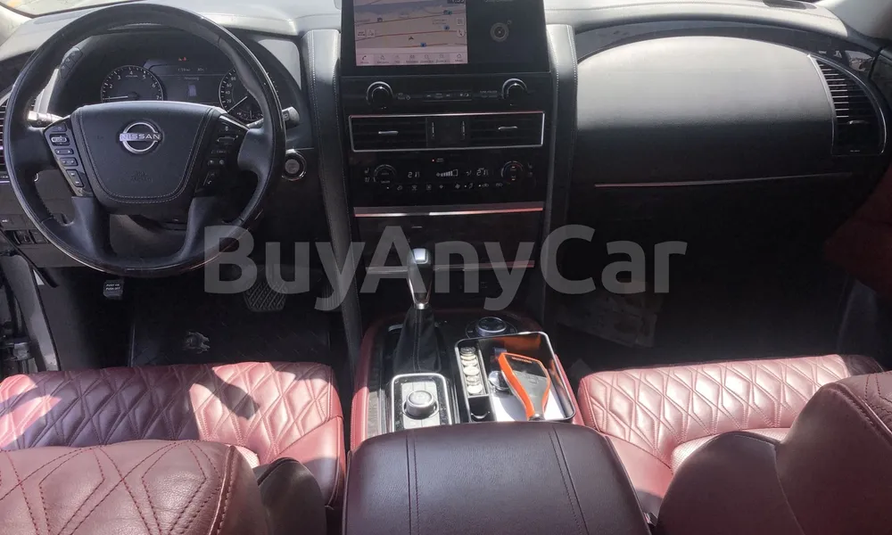 Vehicle photo 8