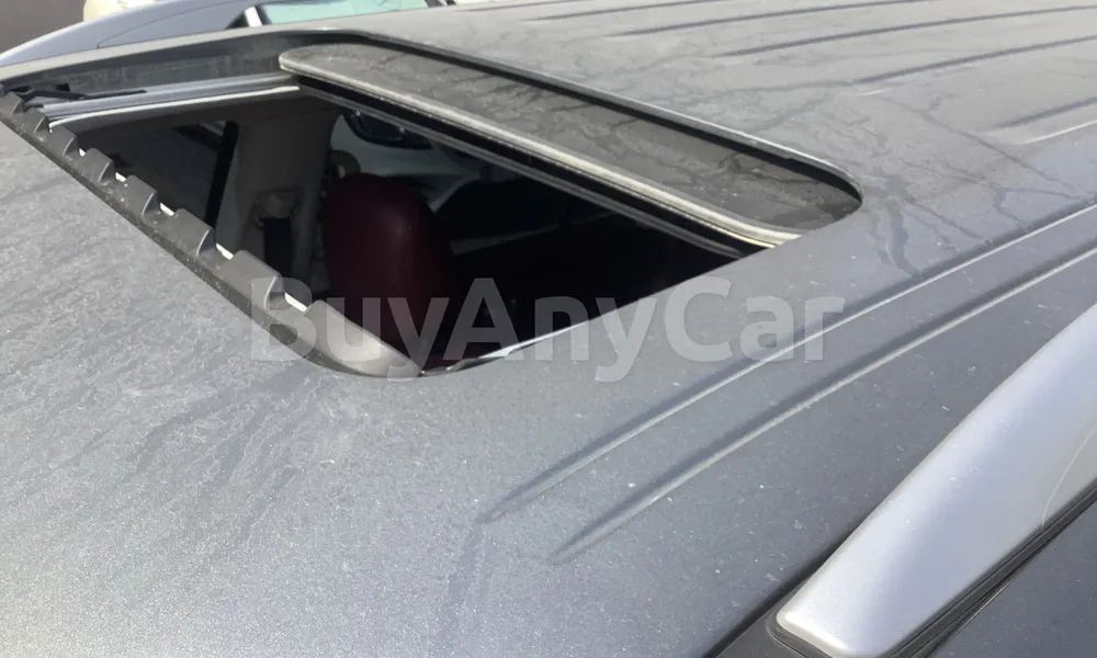 Vehicle photo 5