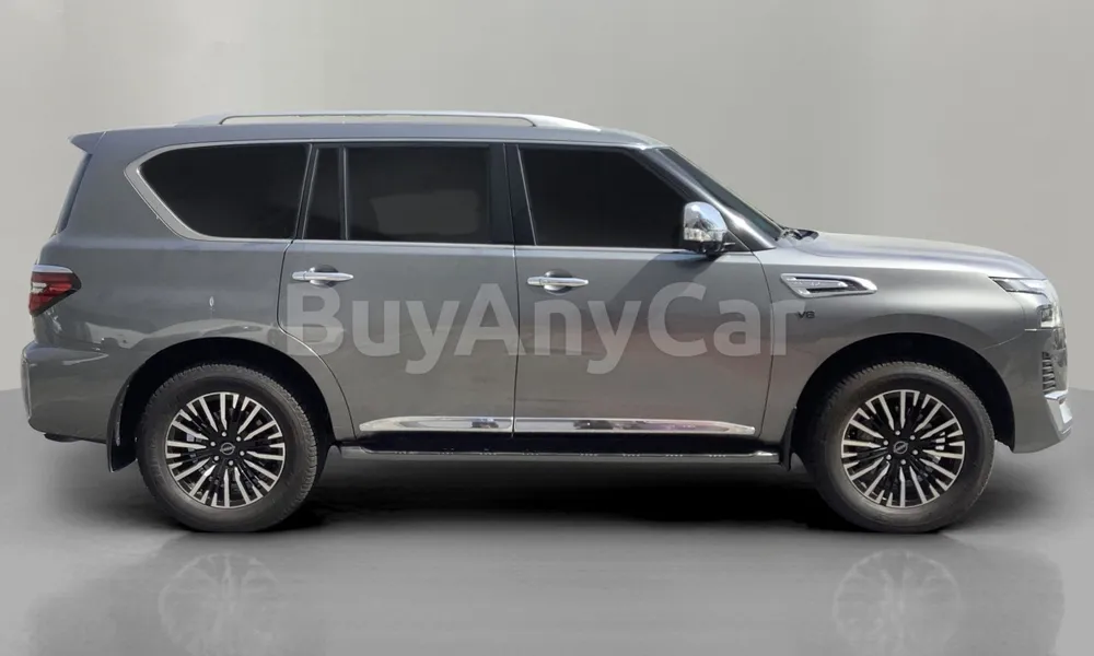 Vehicle photo 3