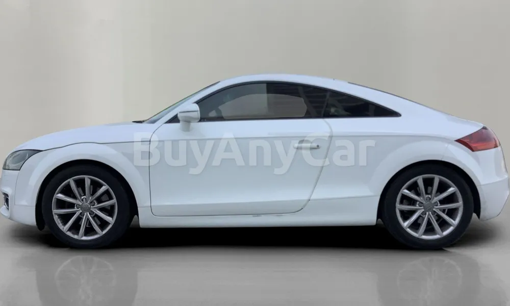 Vehicle photo 4