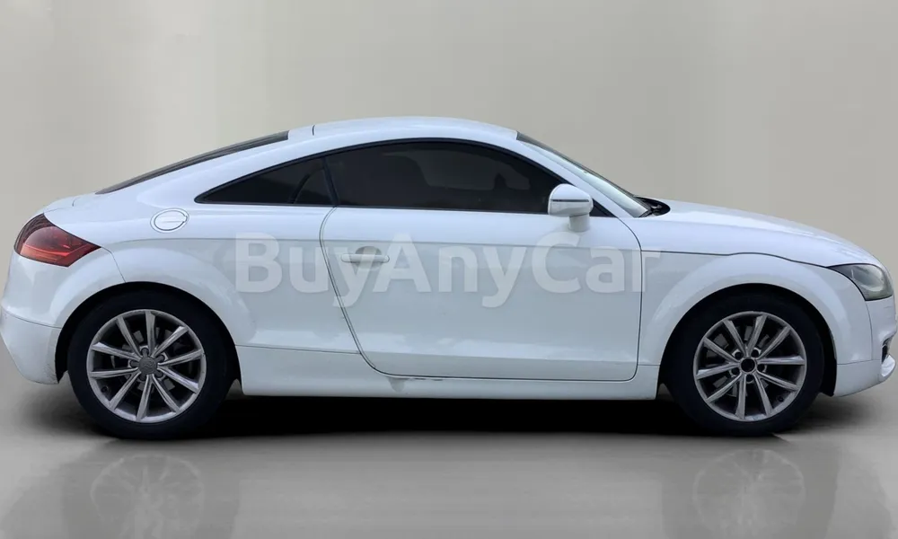Vehicle photo 3