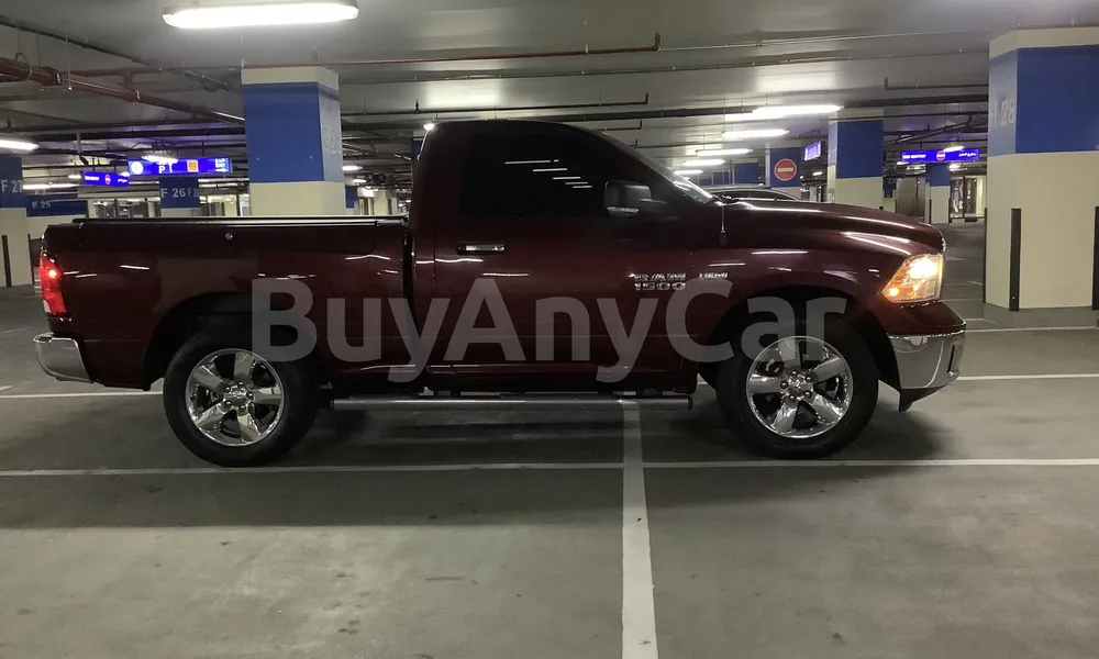 Vehicle photo 3