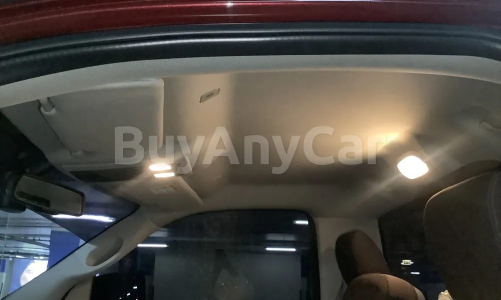 Vehicle photo 9