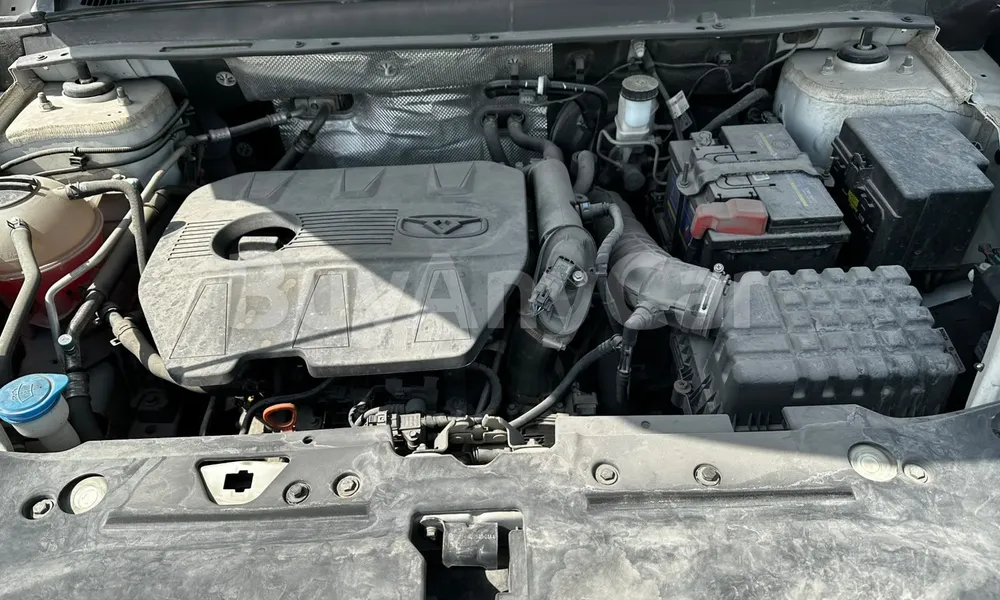 Vehicle photo 6
