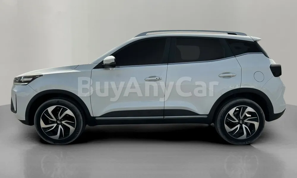 Vehicle photo 4