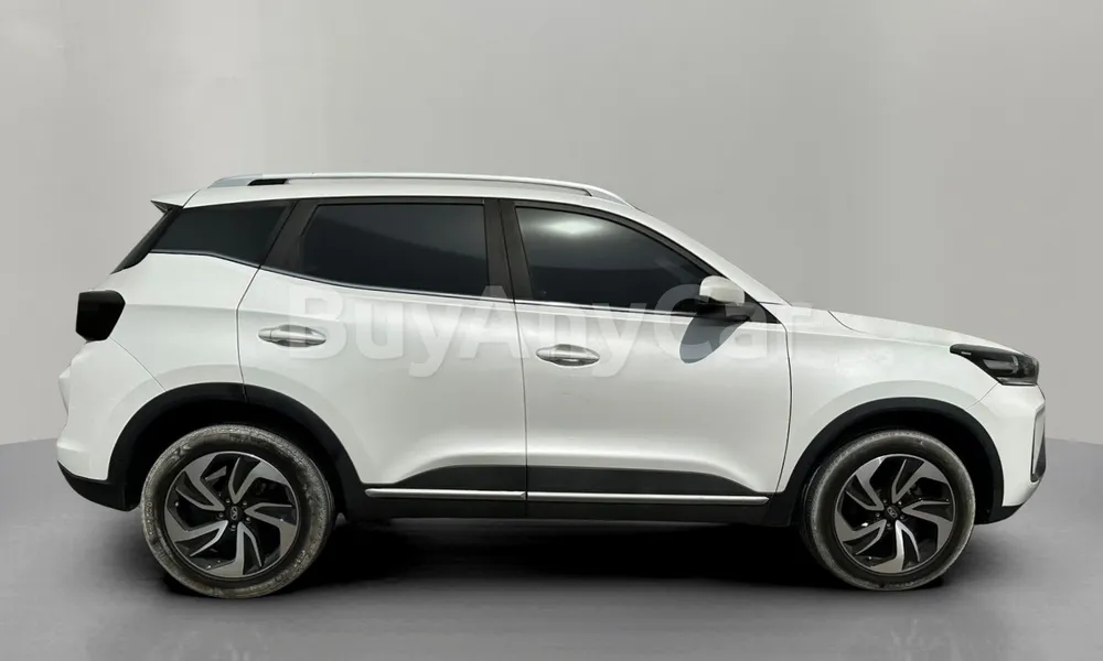 Vehicle photo 3