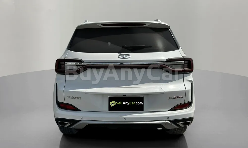 Vehicle photo 2