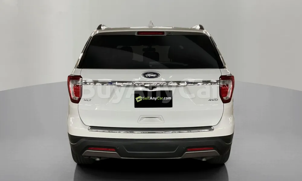 Vehicle photo 2