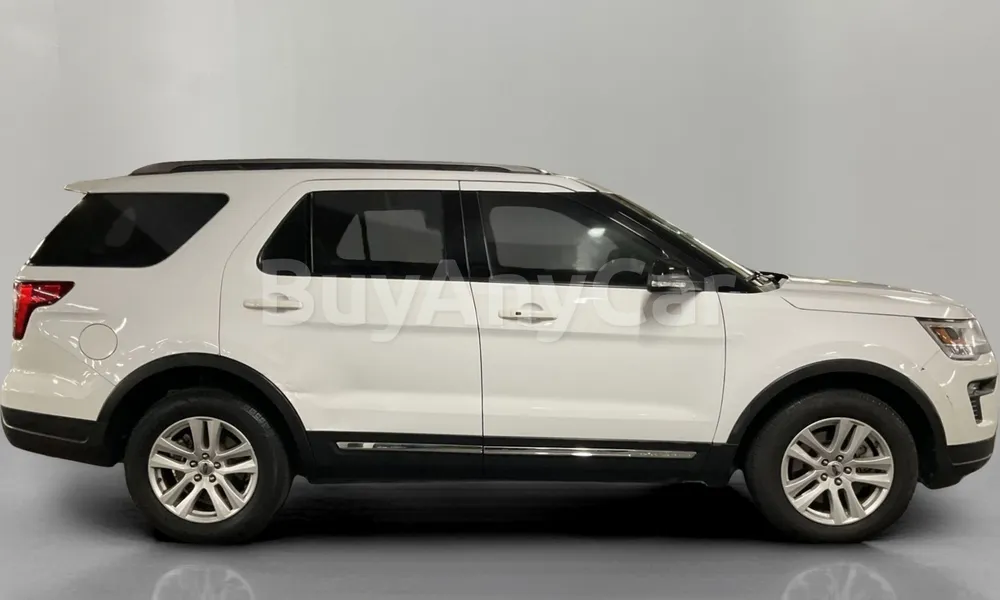 Vehicle photo 3