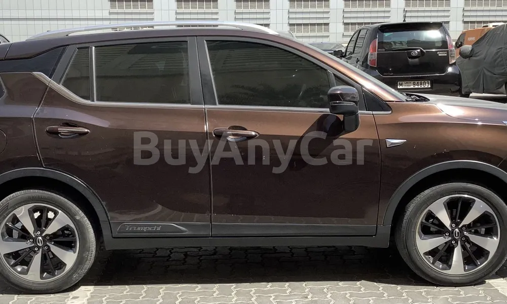 Vehicle photo 3