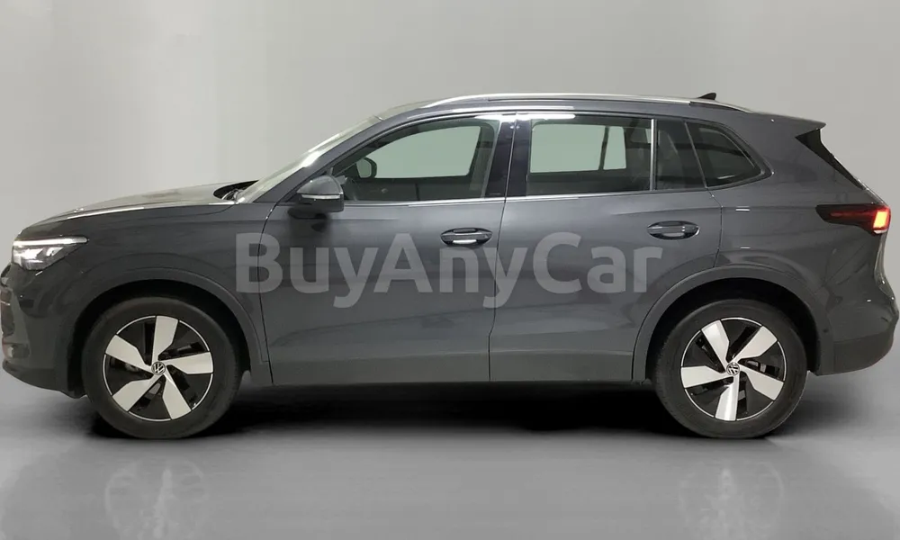 Vehicle photo 4