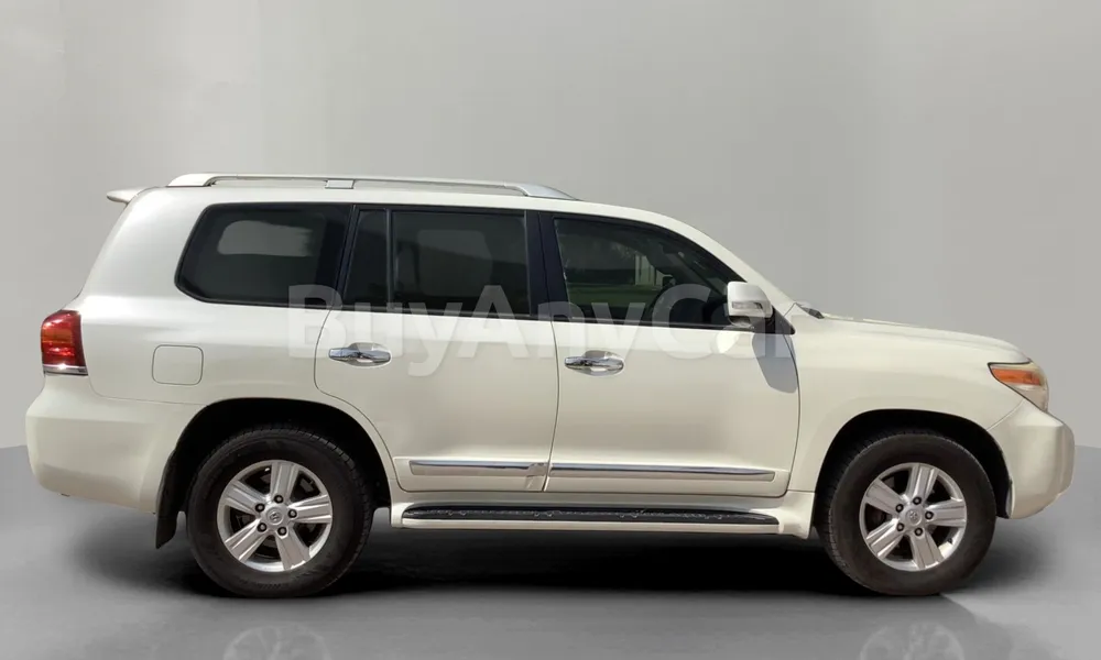 Vehicle photo 3
