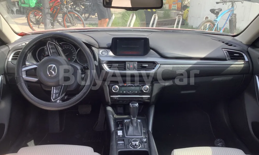 Vehicle photo 8