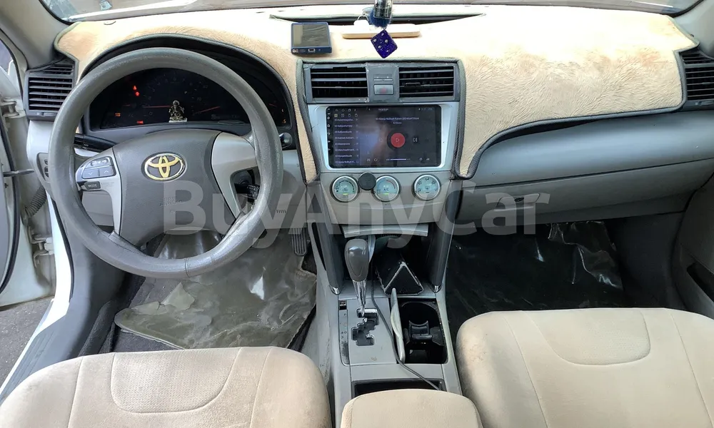 Vehicle photo 9