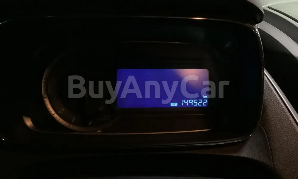 Vehicle photo 6