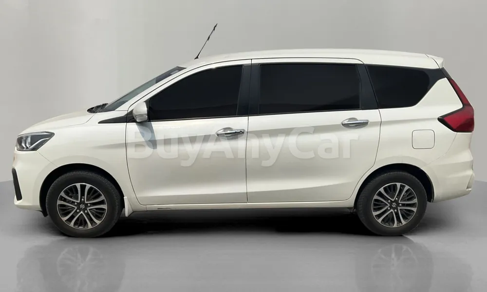 Vehicle photo 4