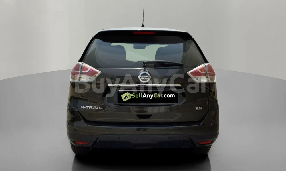 Vehicle photo 2