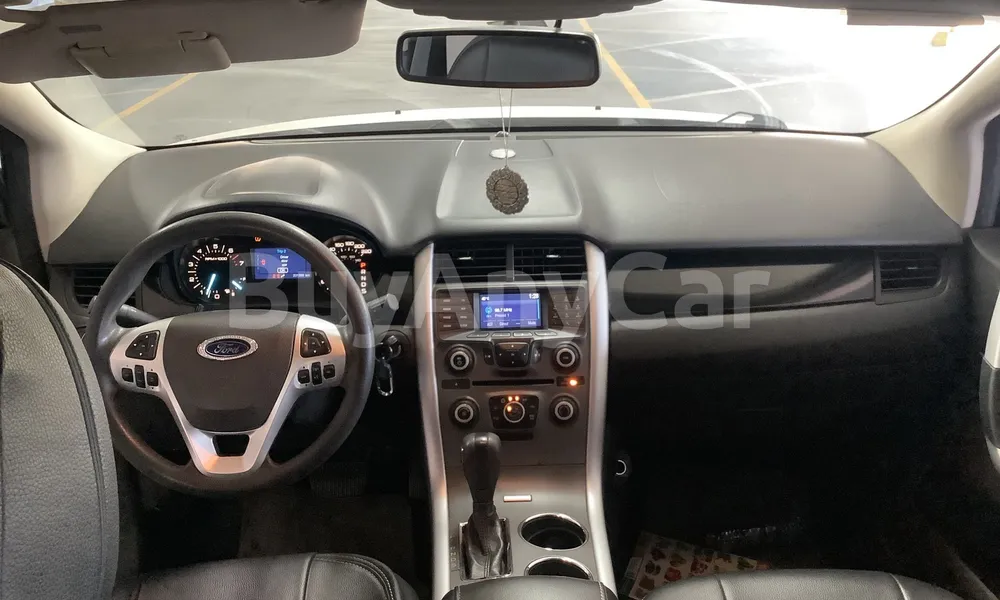 Vehicle photo 7