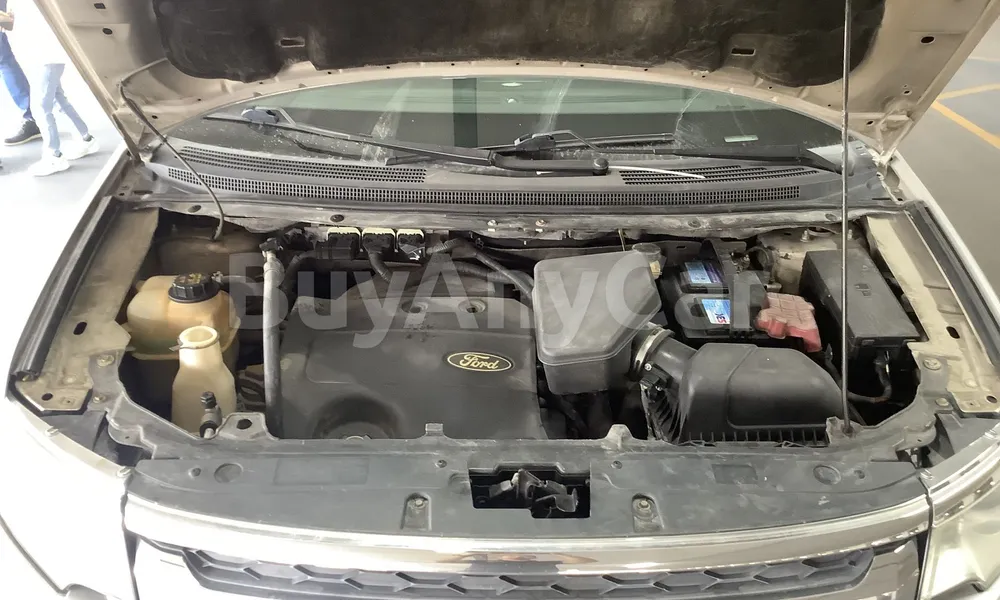 Vehicle photo 6