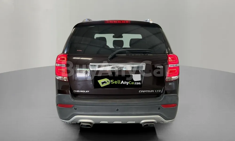 Vehicle photo 2