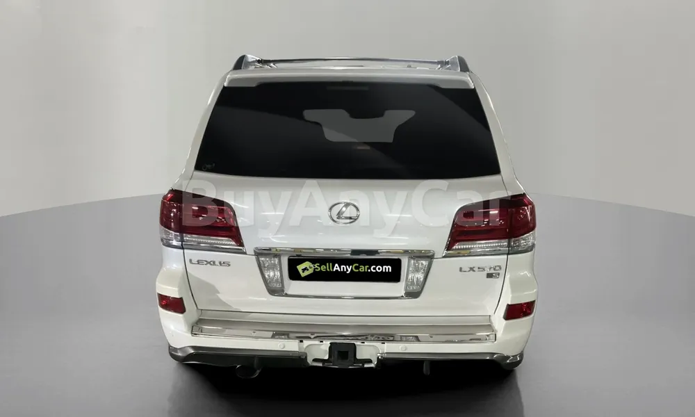 Vehicle photo 2