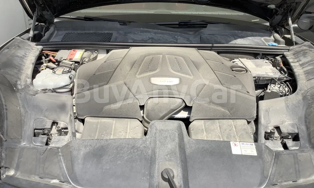 Vehicle photo 7