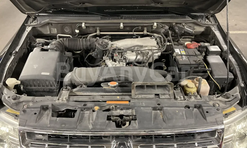 Vehicle photo 8