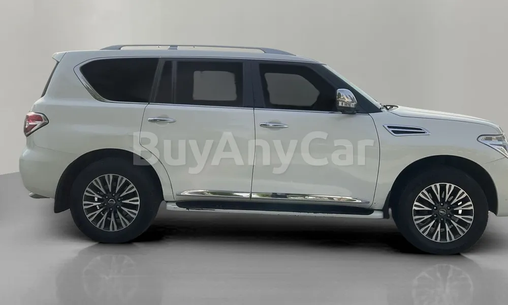 Vehicle photo 3