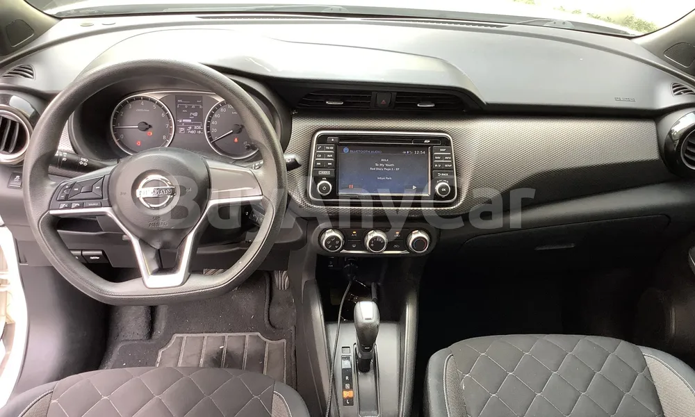 Vehicle photo 7