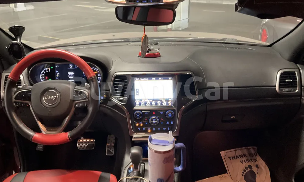Vehicle photo 9