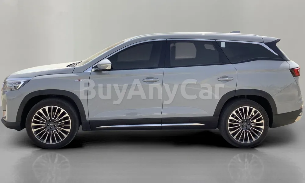 Vehicle photo 4