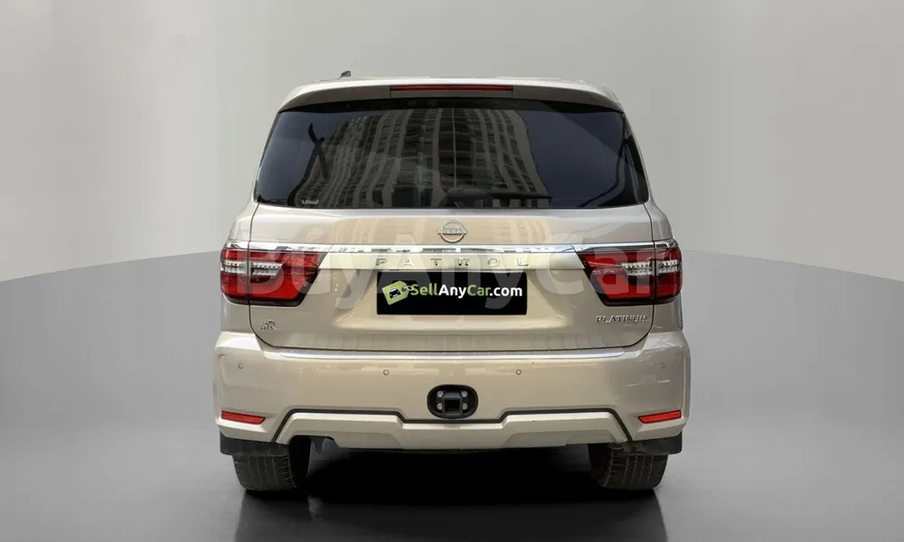 Vehicle photo 2