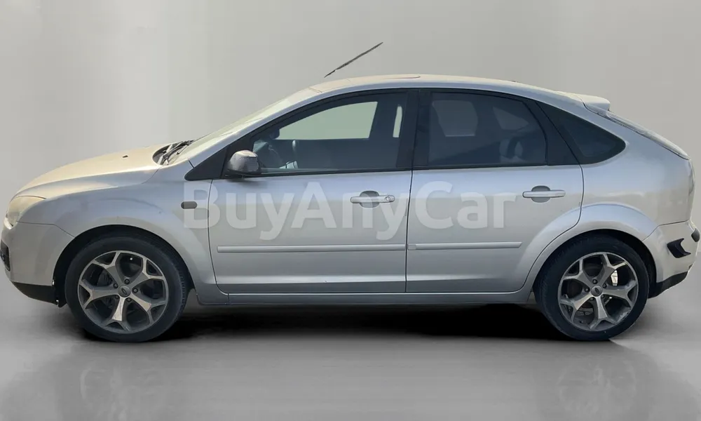 Vehicle photo 4