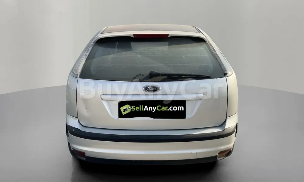 Vehicle photo 2